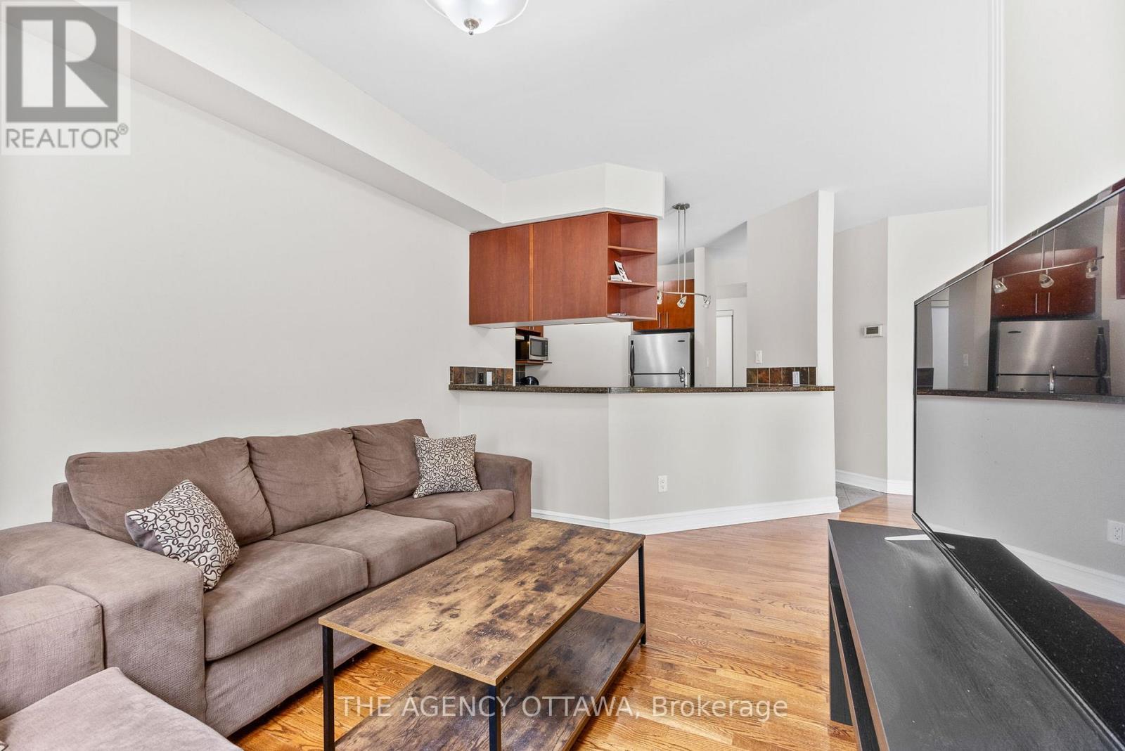 Photo 17 of 203 711 Churchill Avenue N, Ottawa ON