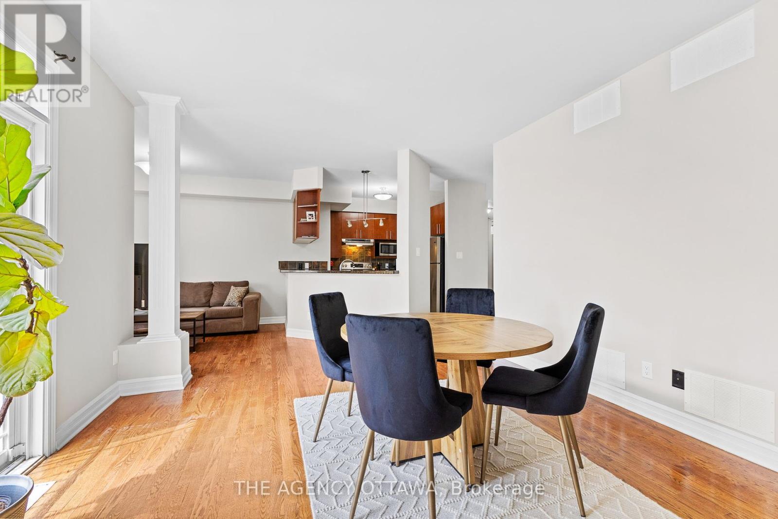 Photo 23 of 203 711 Churchill Avenue N, Ottawa ON