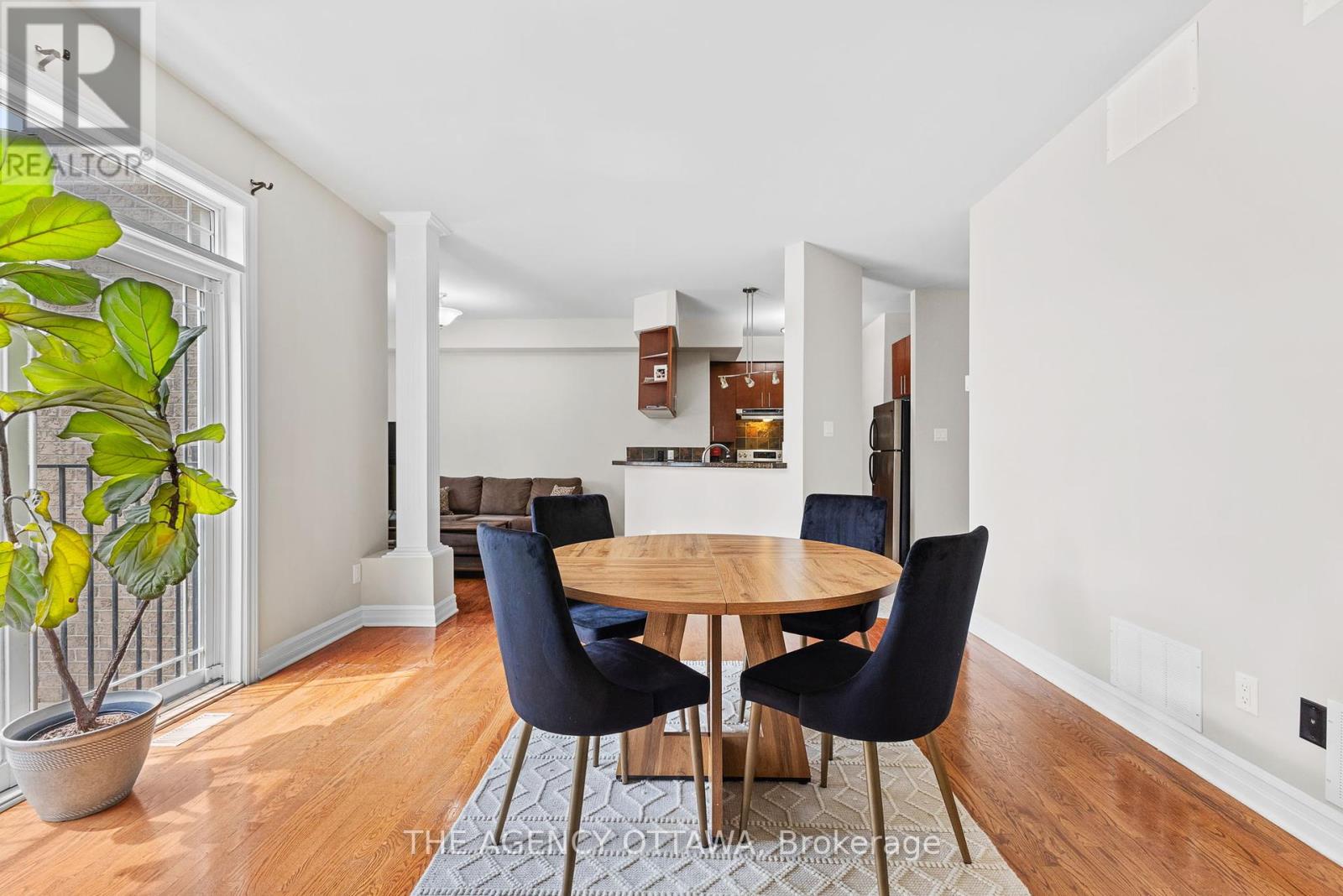 Photo 24 of 203 711 Churchill Avenue N, Ottawa ON