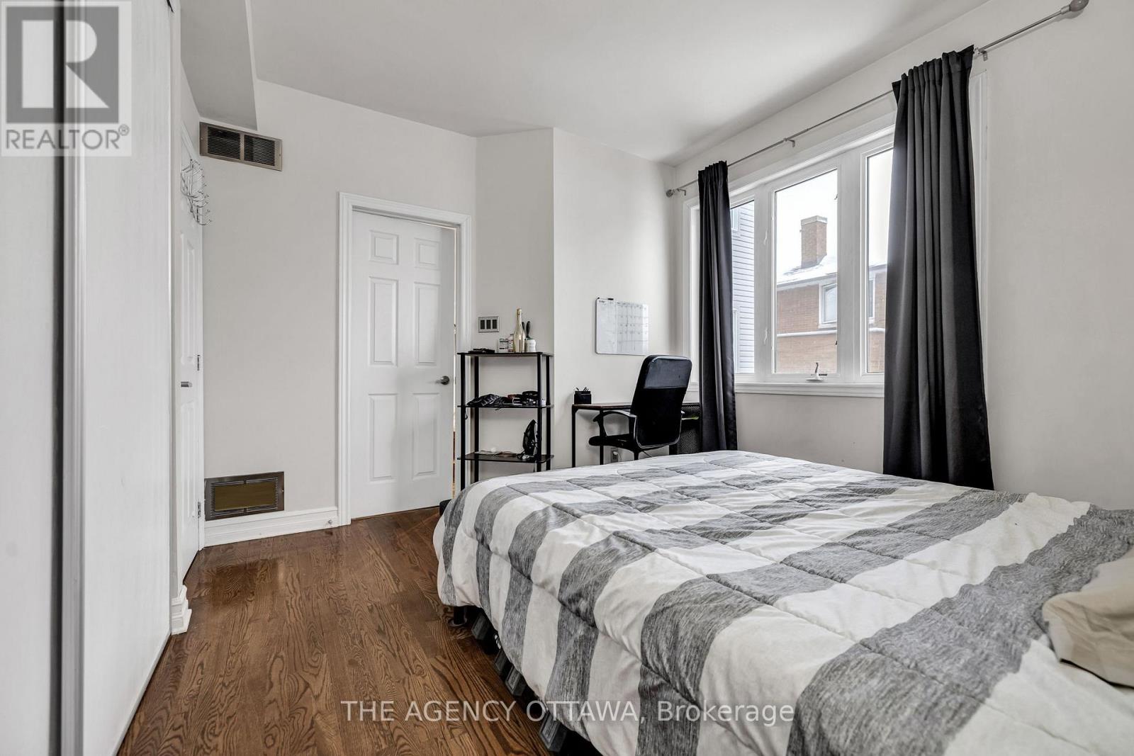 Photo 31 of 203 711 Churchill Avenue N, Ottawa ON