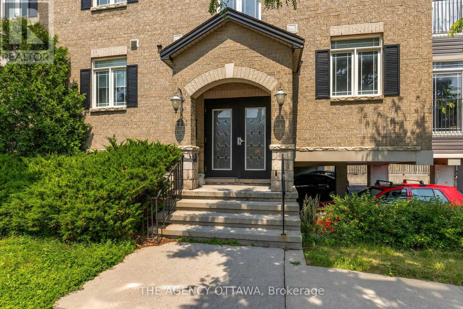 Photo 6 of 203 711 Churchill Avenue N, Ottawa ON
