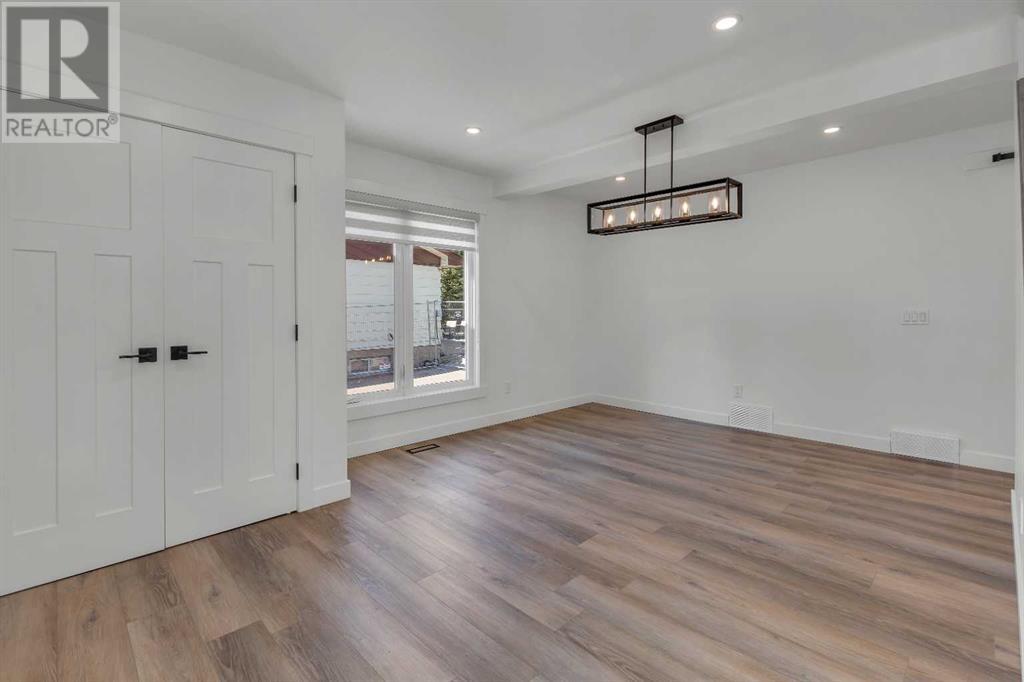 Single Family House for Sale in  Dalhart Hill NW Dalhousie Calgary 