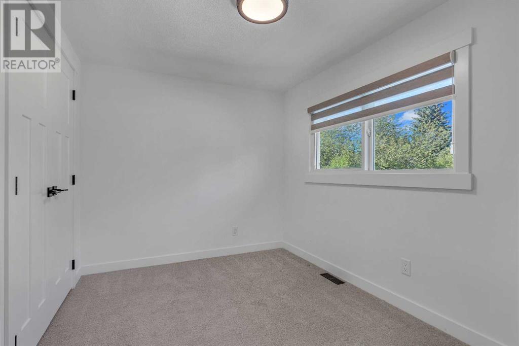 Single Family House for Sale in  Dalhart Hill NW Dalhousie Calgary 