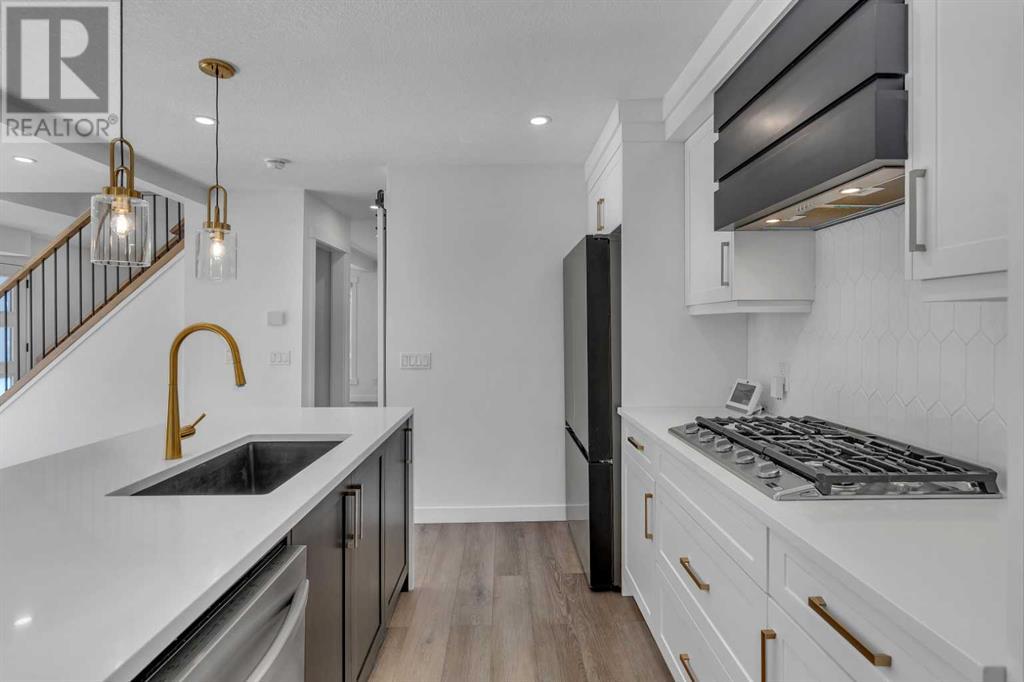 Single Family House for Sale in  Dalhart Hill NW Dalhousie Calgary 