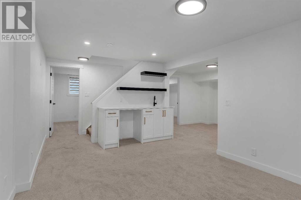 Single Family House for Sale in  Dalhart Hill NW Dalhousie Calgary 
