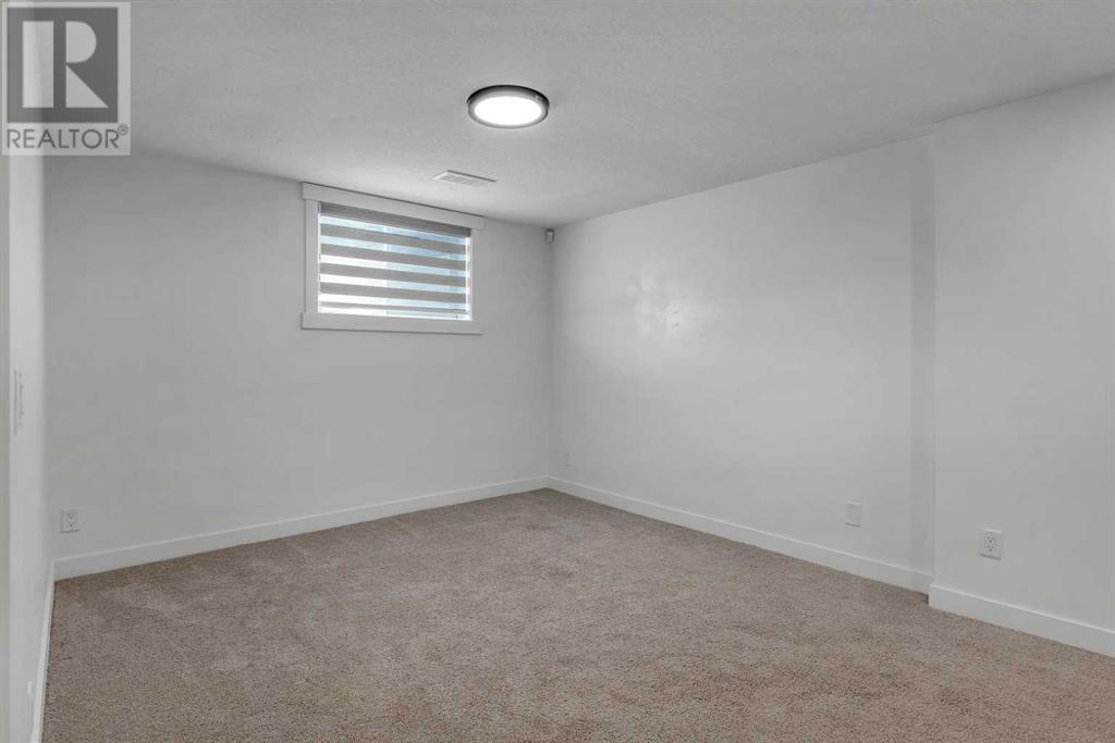 Single Family House for Sale in  Dalhart Hill NW Dalhousie Calgary 