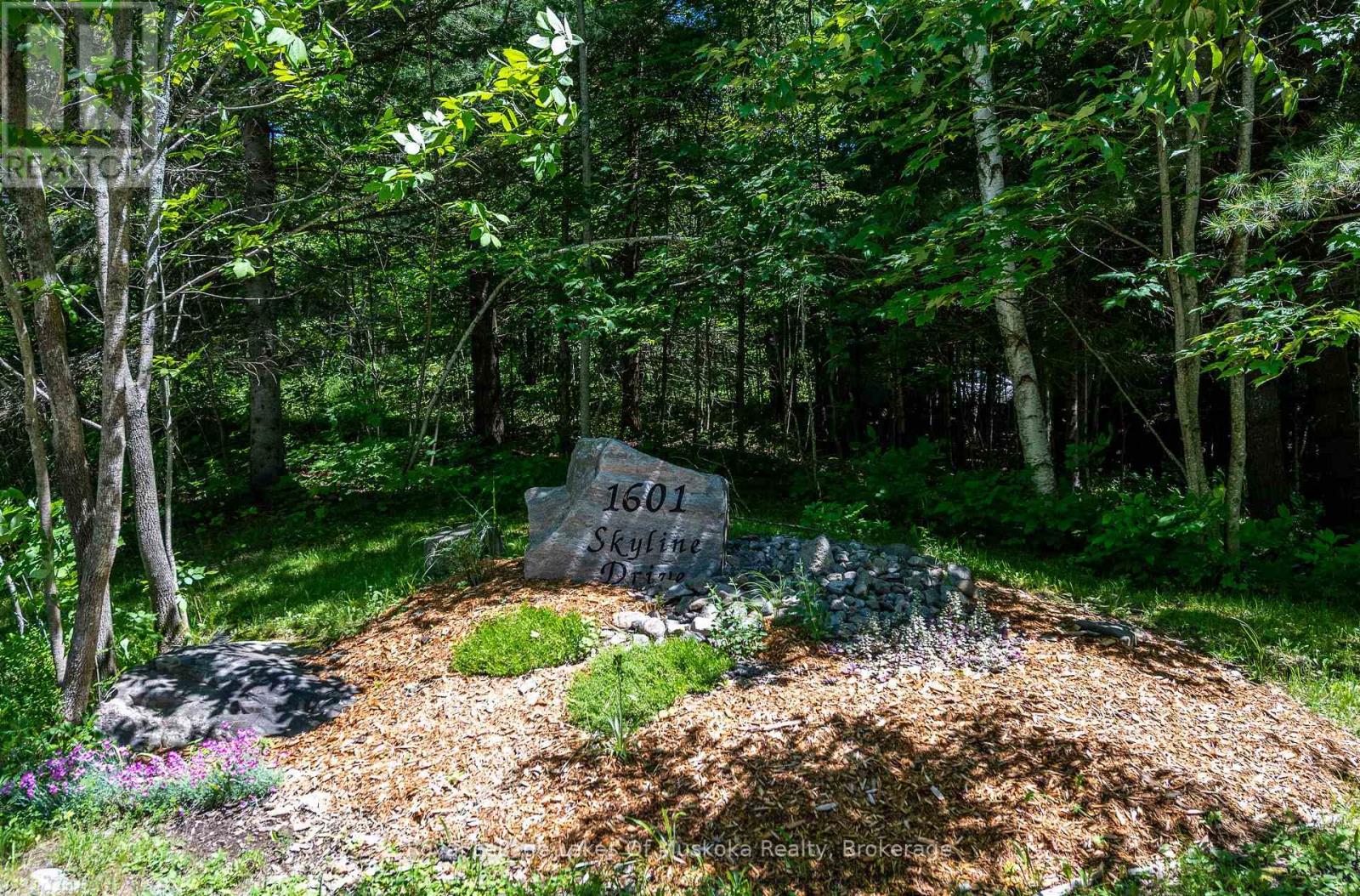 Photo 11 of 1601 Skyline Drive, Huntsville ON