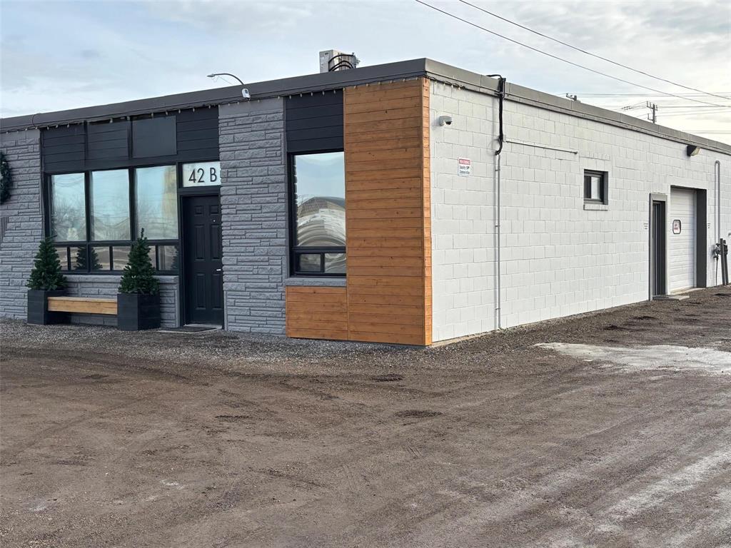 Photo 11 of B 42 Speers Road, Winnipeg MB