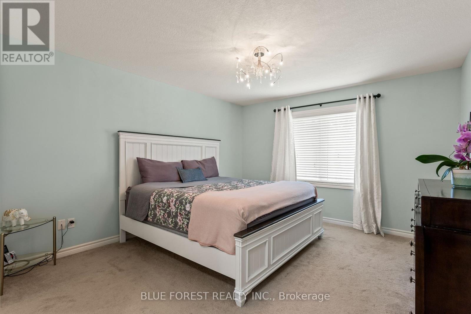 Photo 21 of 42 Hickory Lane, St Thomas ON