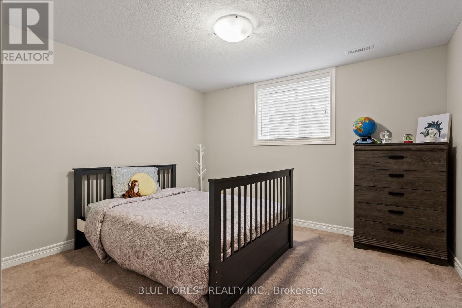 Photo 25 of 42 Hickory Lane, St Thomas ON
