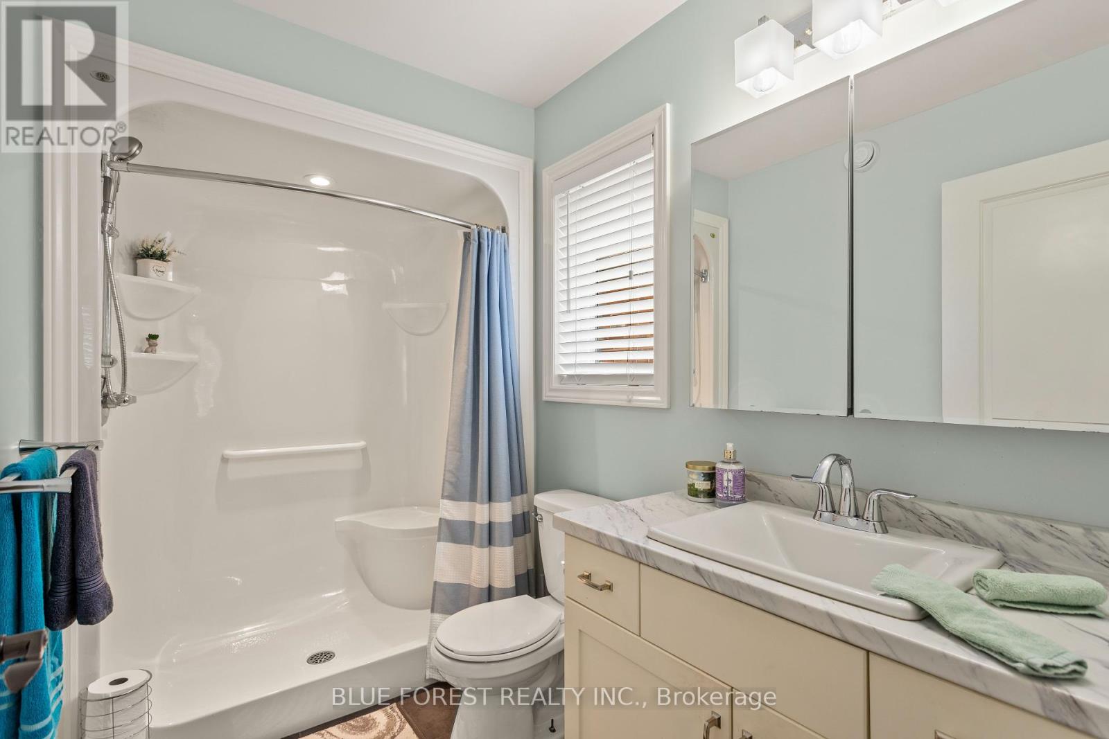 Photo 28 of 42 Hickory Lane, St Thomas ON