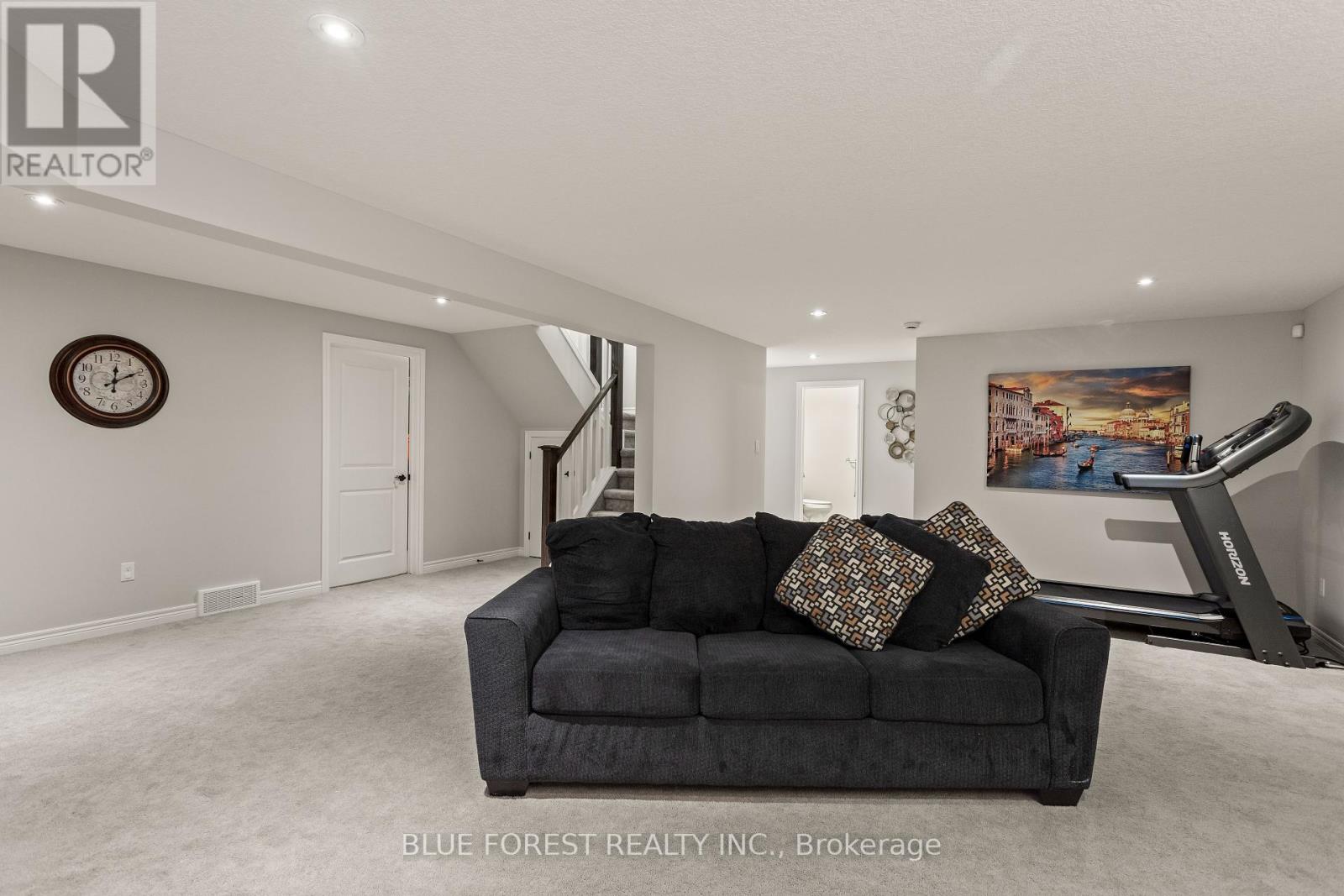 Photo 31 of 42 Hickory Lane, St Thomas ON