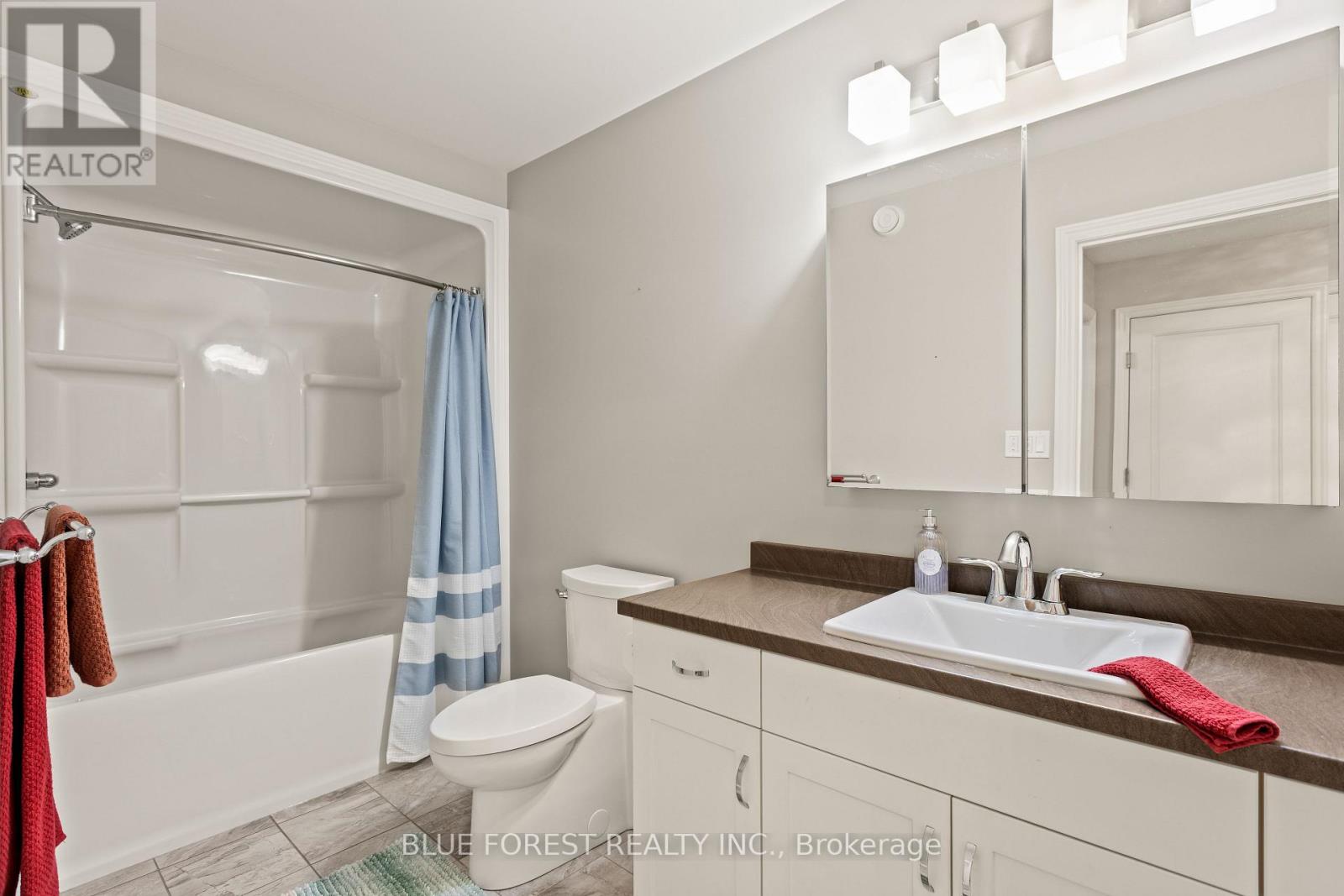 Photo 39 of 42 Hickory Lane, St Thomas ON