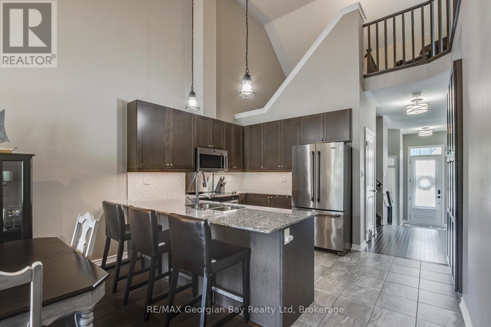 Photo 10 of 616 Bayport Boulevard, Midland ON