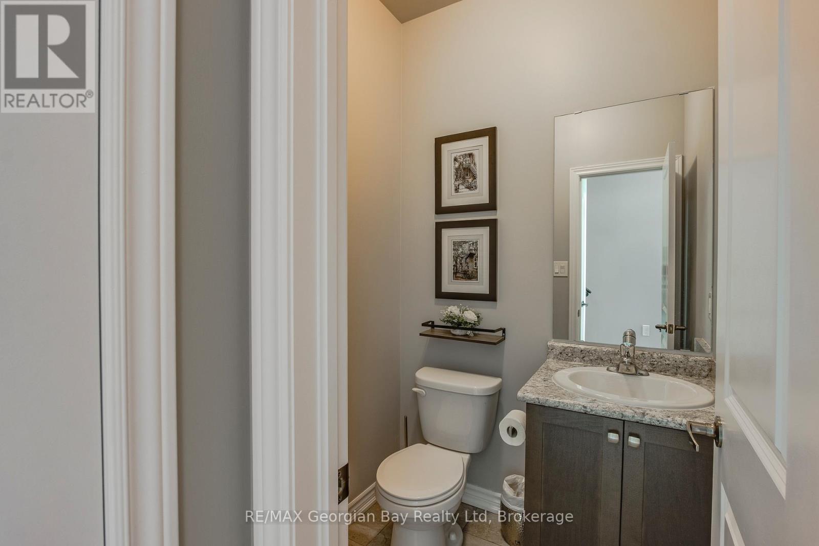 Photo 13 of 616 Bayport Boulevard, Midland ON