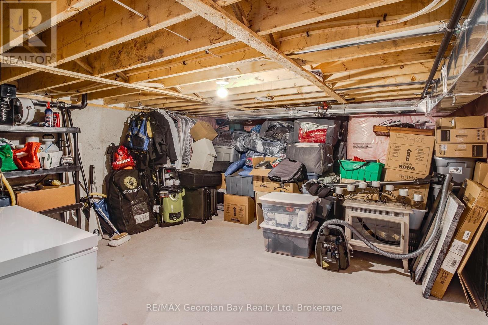 Photo 29 of 616 Bayport Boulevard, Midland ON