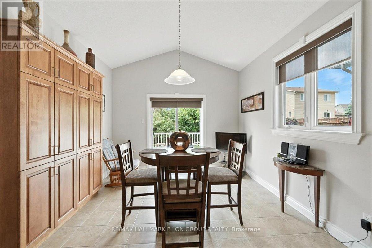 Photo 7 of 128 Topaze Crescent, Clarencerockland ON