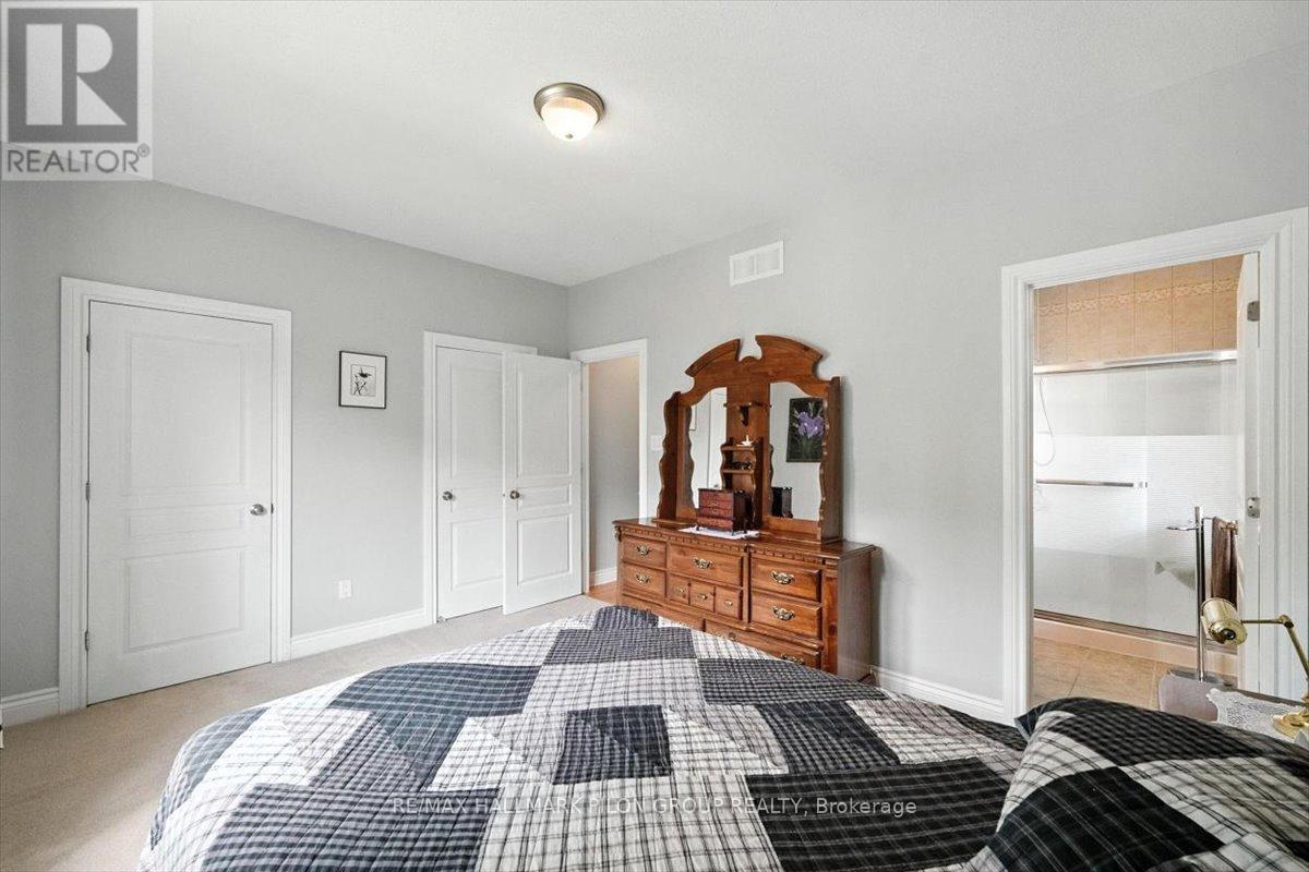 Photo 11 of 128 Topaze Crescent, Clarencerockland ON
