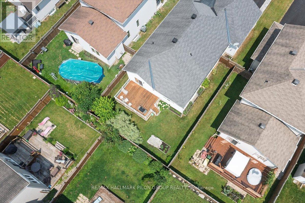Photo 22 of 128 Topaze Crescent, Clarencerockland ON