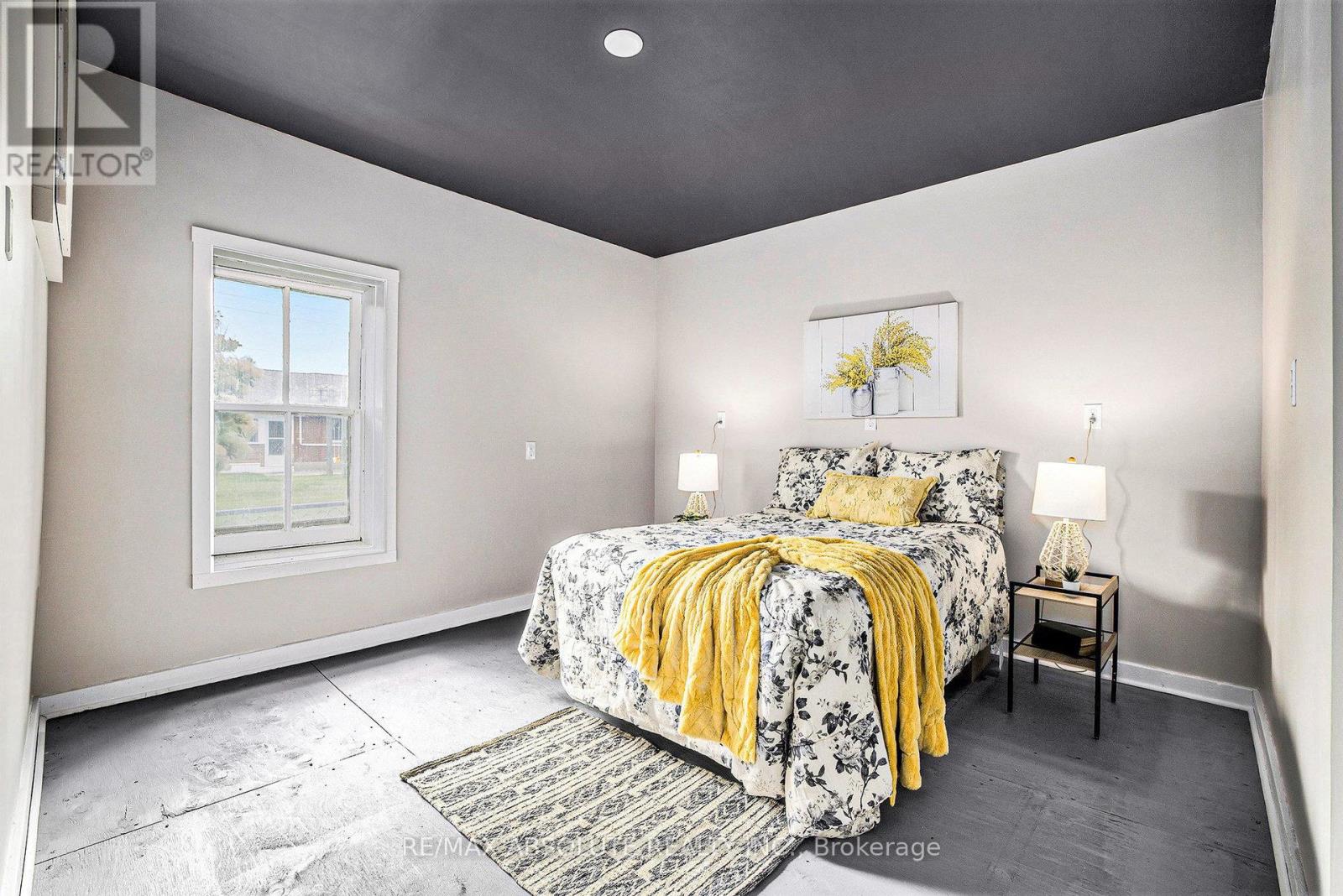 Photo 13 of 10 Neilson Street, Mcnab Braeside ON