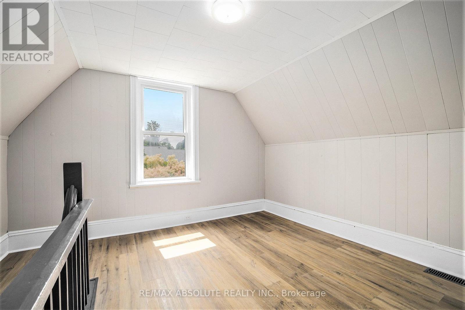 Photo 14 of 10 Neilson Street, Mcnab Braeside ON
