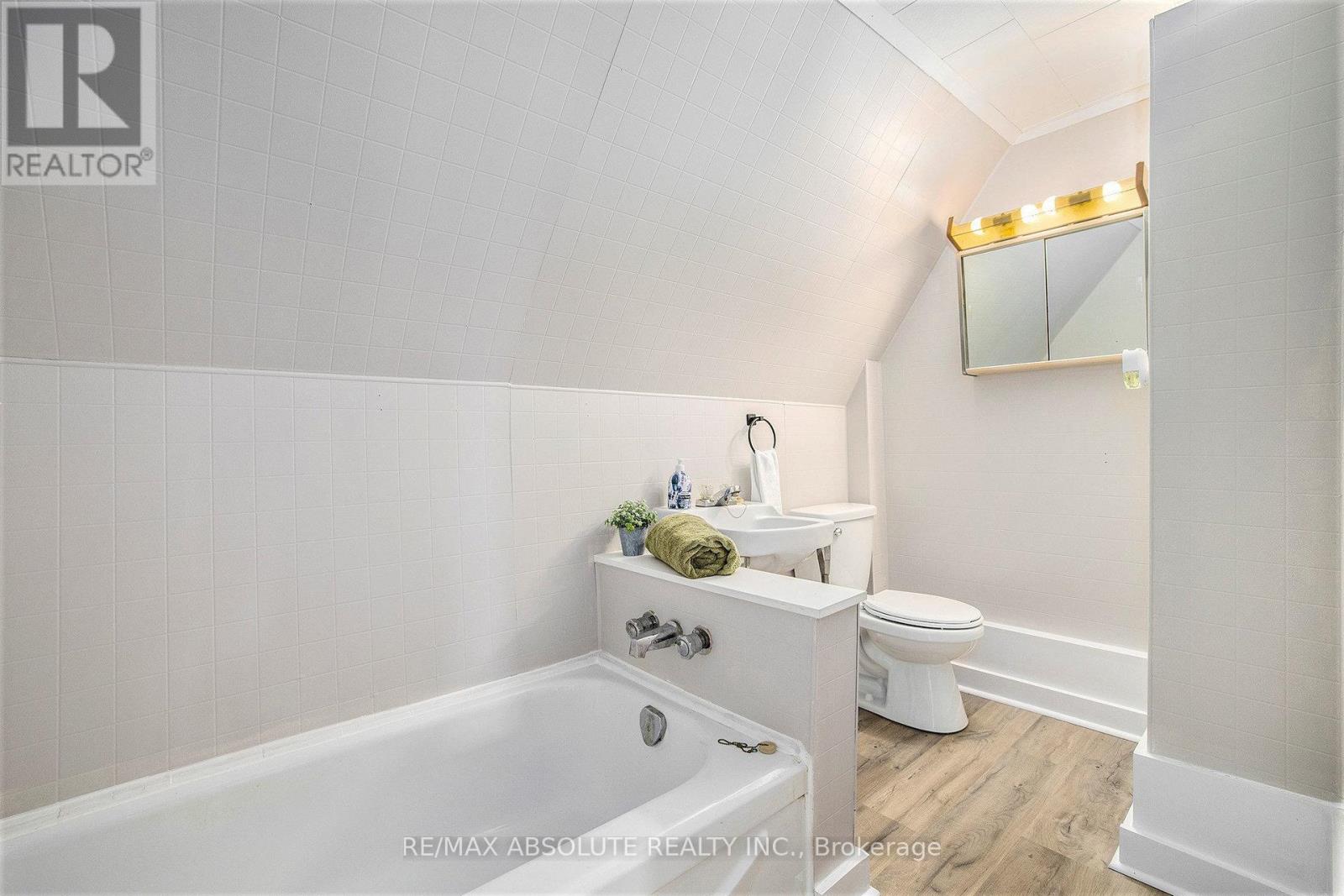 Photo 27 of 10 Neilson Street, Mcnab Braeside ON