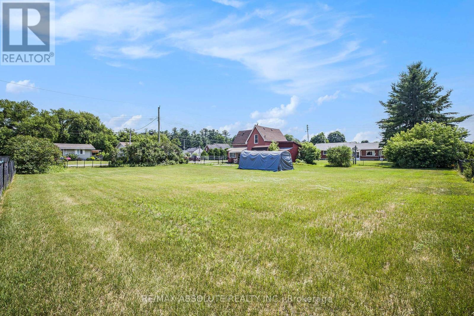 Photo 15 of 10 Neilson Street, Mcnab Braeside ON