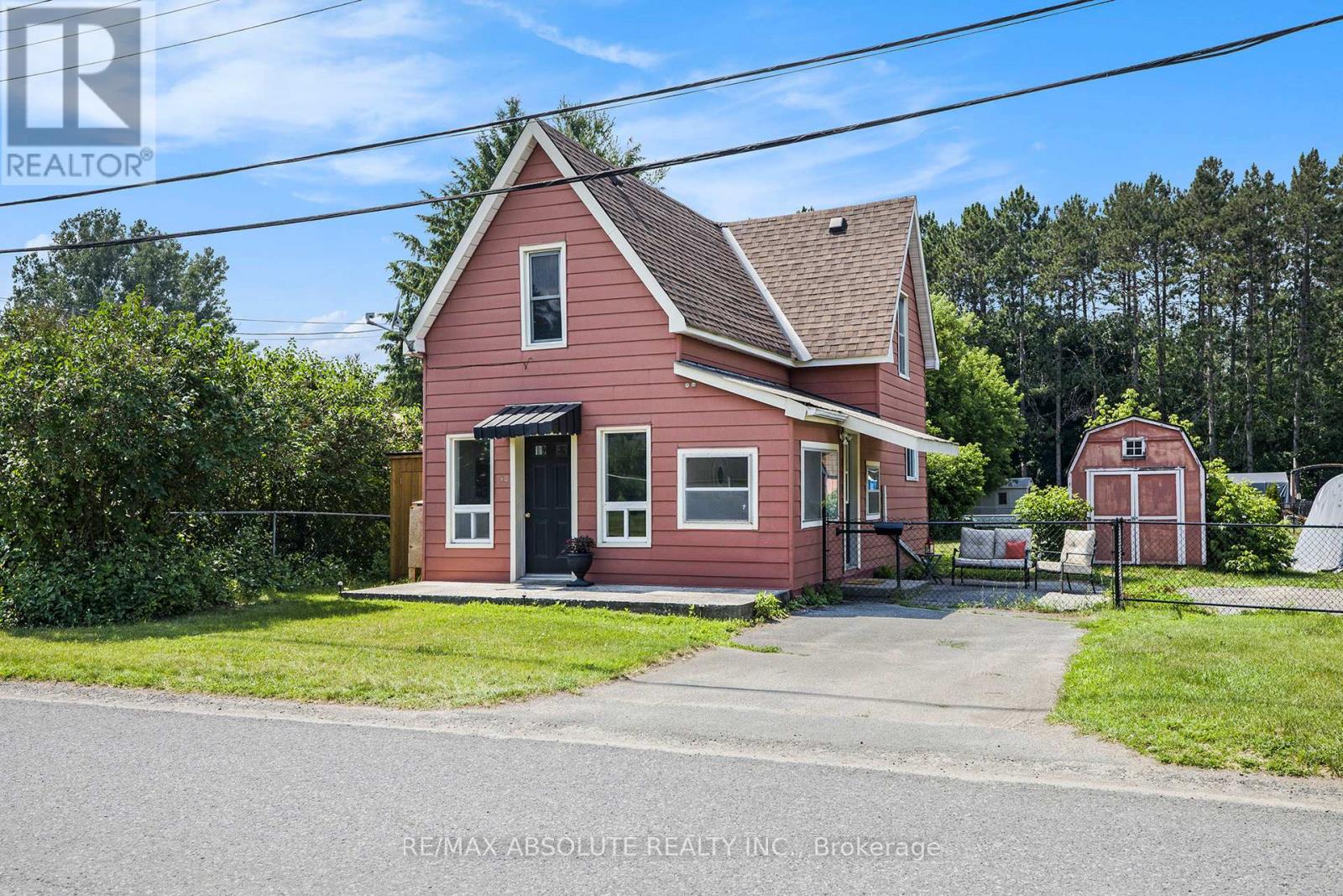 Photo 5 of 10 Neilson Street, Mcnab Braeside ON