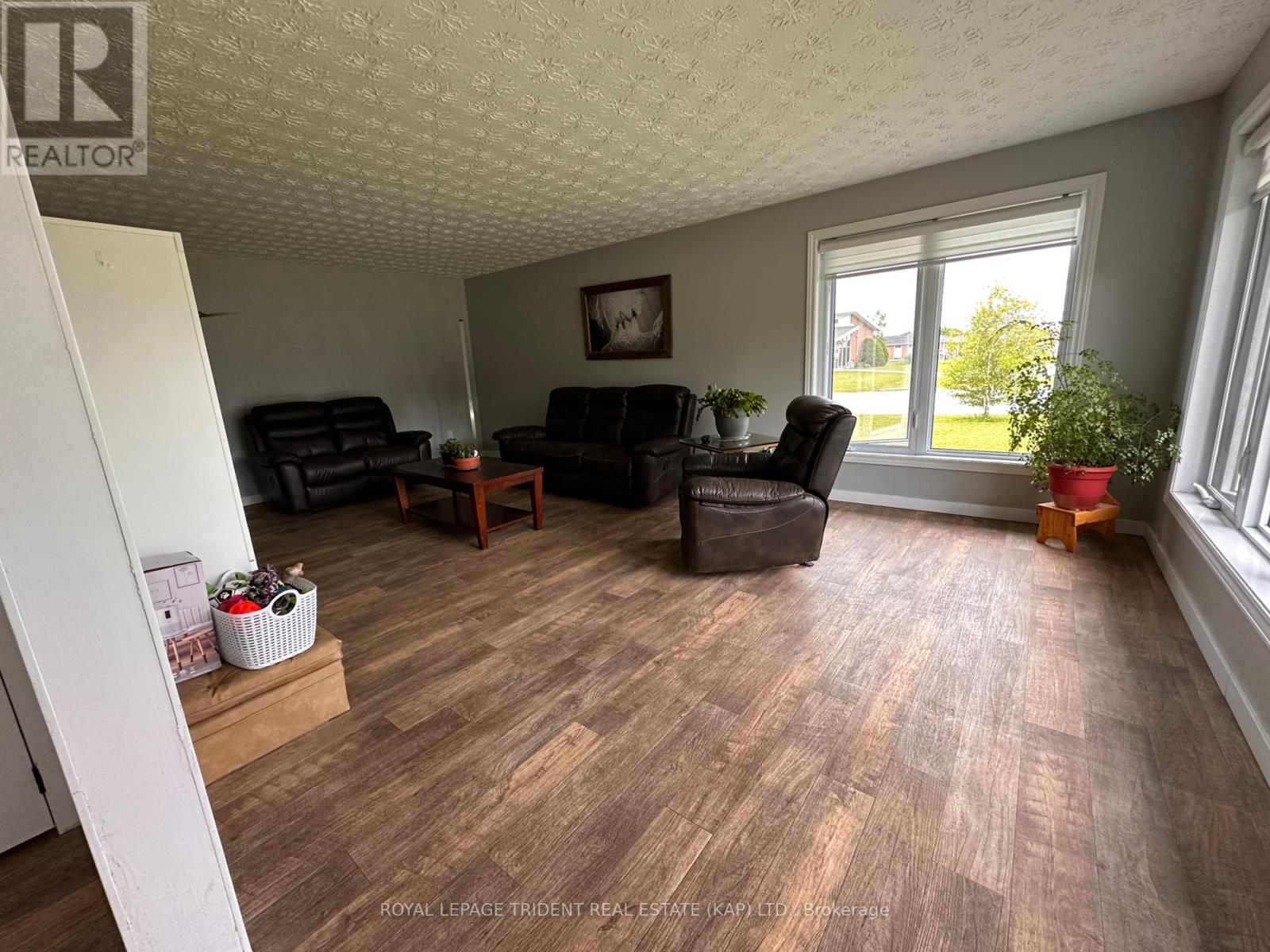 Photo 1 of 17 Ash Street, Kapuskasing ON