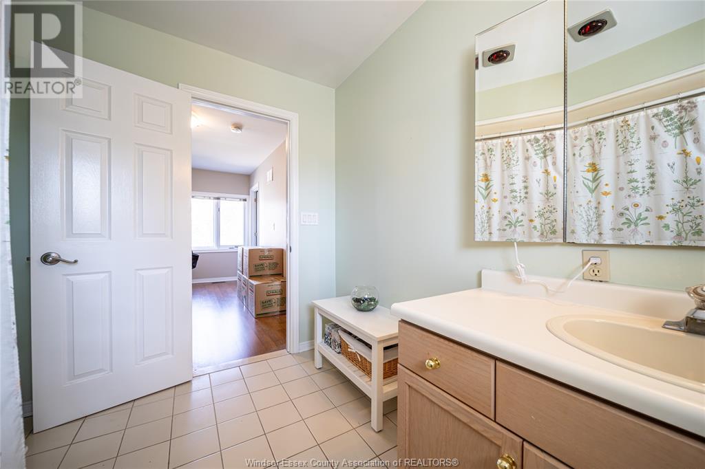 Photo 24 of 2935 Mckay Unit 2, Windsor ON