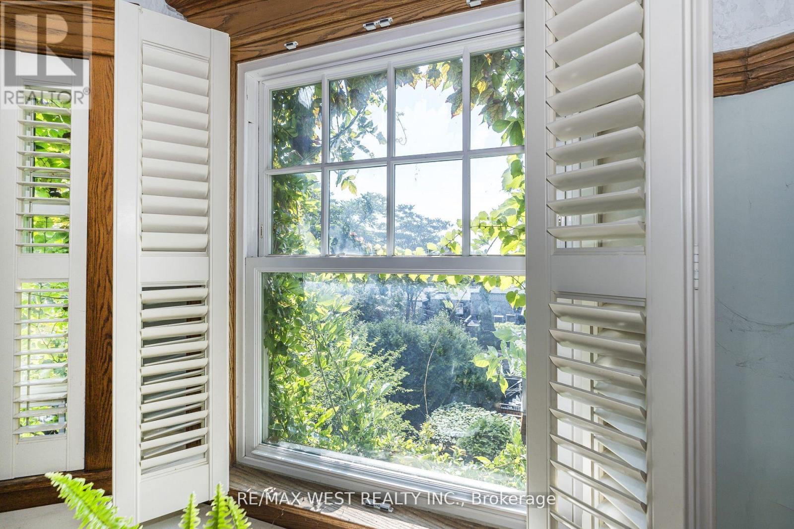9A HUMEWOOD DRIVE - 27