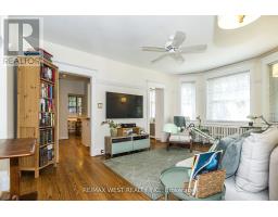 Primary Bedroom - 9a Humewood Drive, Toronto, ON M6C1C9 Photo 10