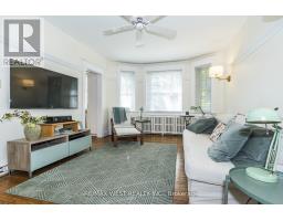 Dining room - 9a Humewood Drive, Toronto, ON M6C1C9 Photo 11
