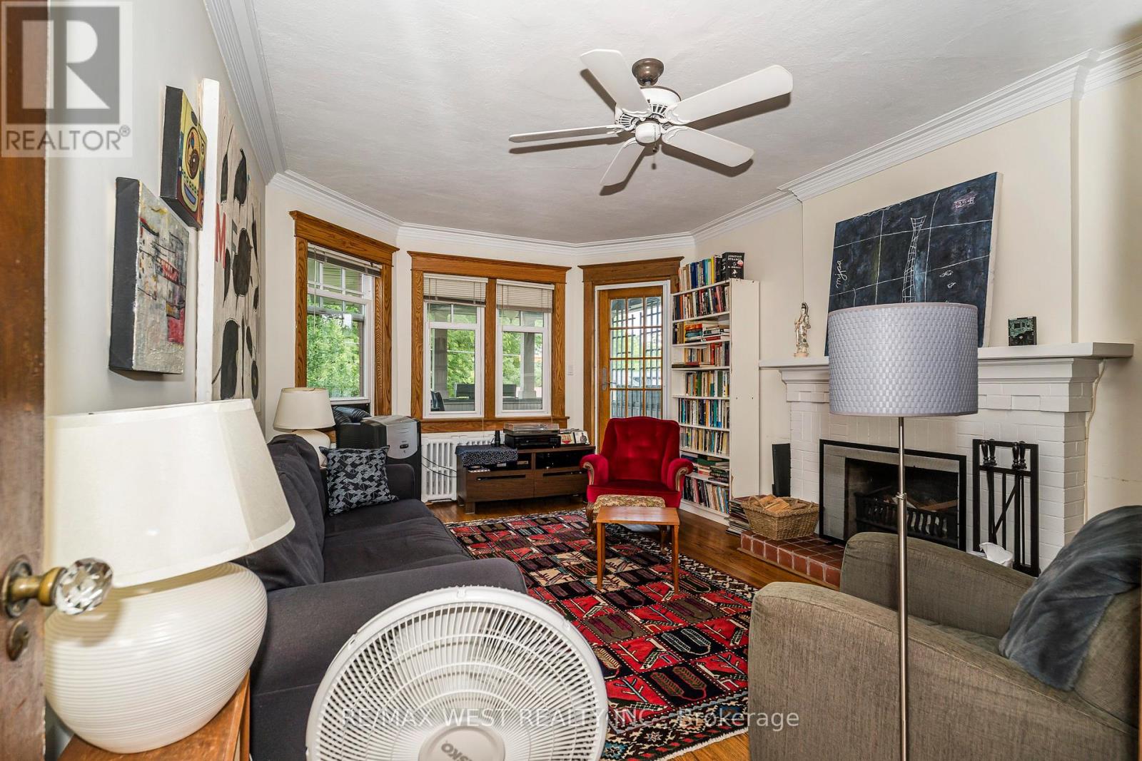 9B HUMEWOOD DRIVE - 22
