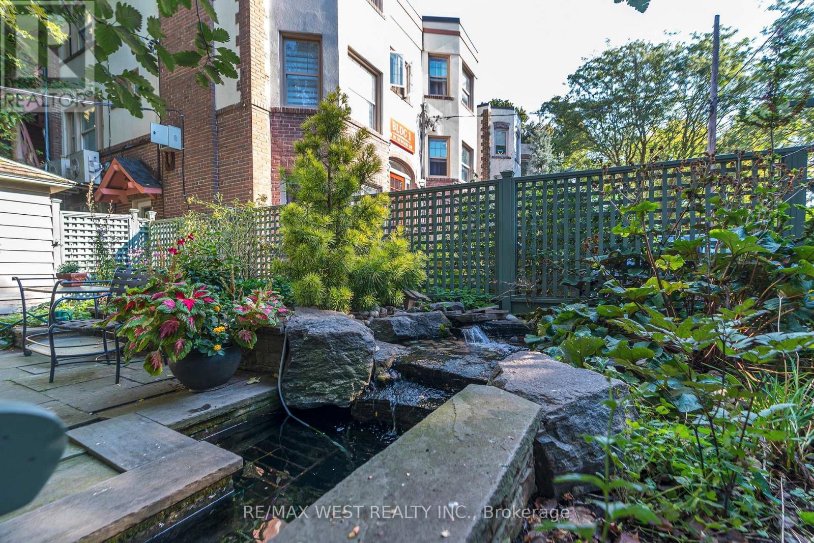 9B HUMEWOOD DRIVE - 38