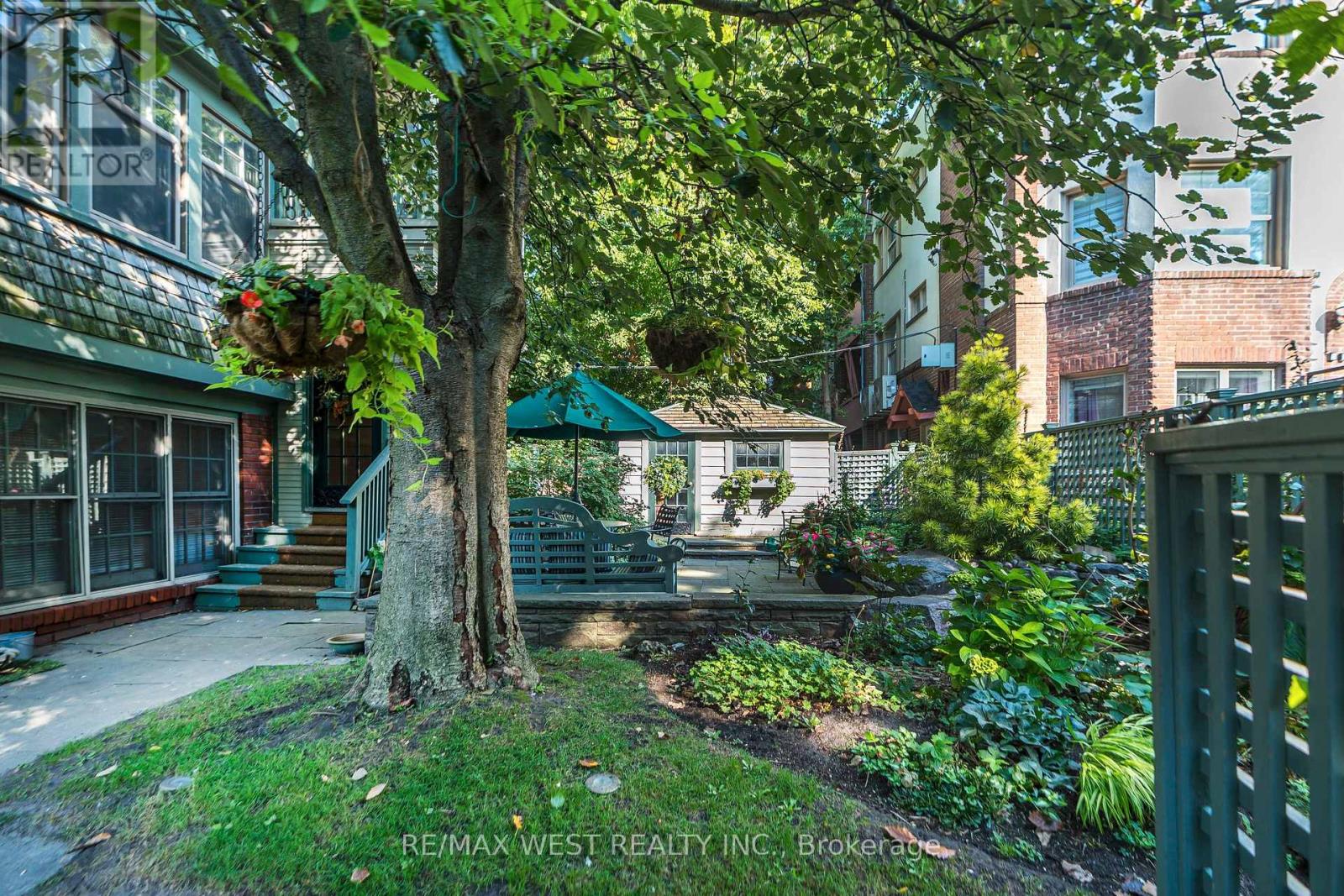 9B HUMEWOOD DRIVE - 43