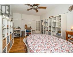 9b Humewood Drive, Toronto, ON M6C1C9 Photo 15