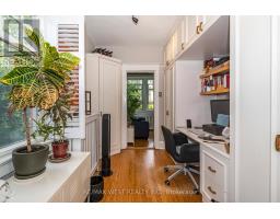 9b Humewood Drive, Toronto, ON M6C1C9 Photo 17