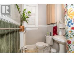9b Humewood Drive, Toronto, ON M6C1C9 Photo 19