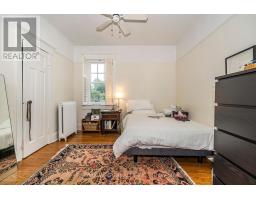 9b Humewood Drive, Toronto, ON M6C1C9 Photo 25