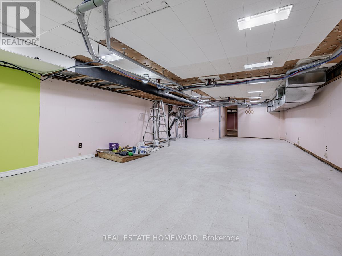 Photo 10 of 2438 Danforth Avenue, Toronto ON