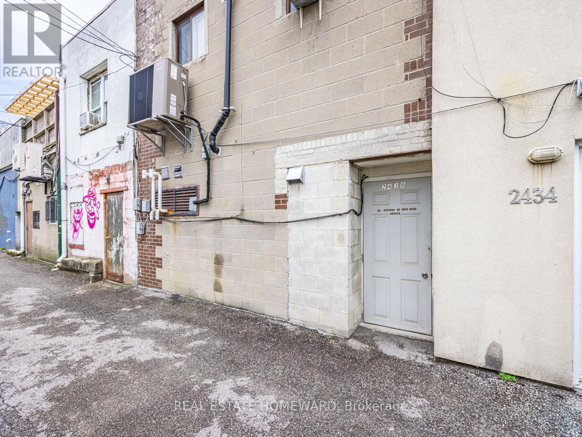 Photo 4 of 2438 Danforth Avenue, Toronto ON