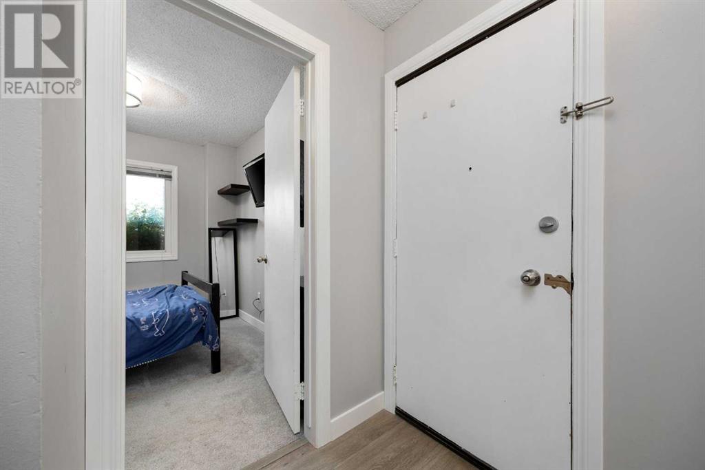 Single Family House for Sale in    Street SW Glenbrook Calgary 