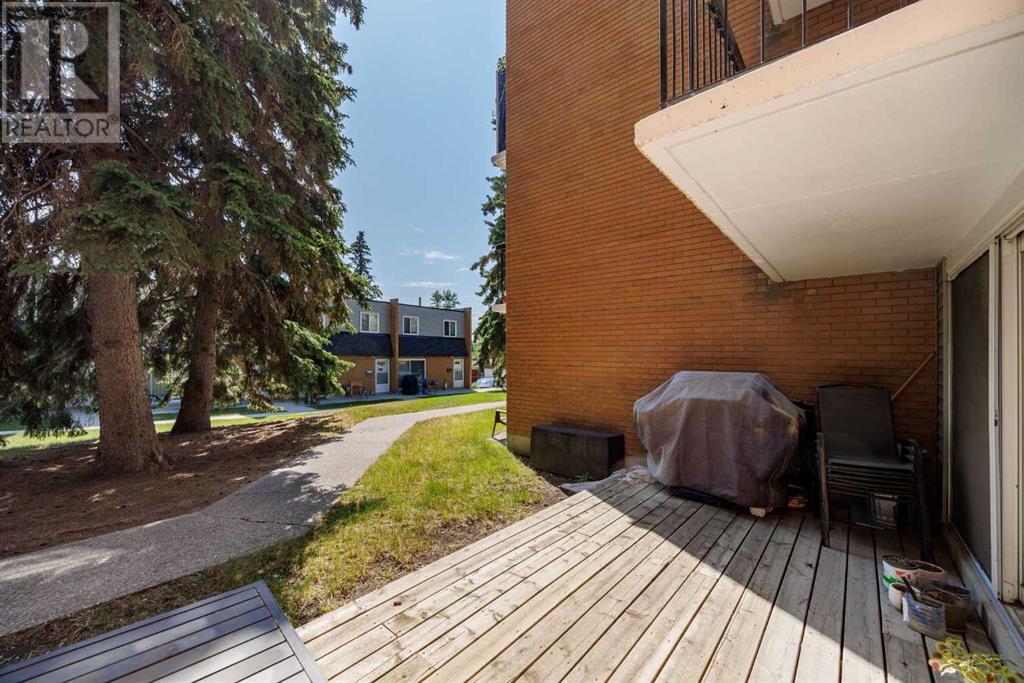 Single Family House for Sale in    Street SW Glenbrook Calgary 