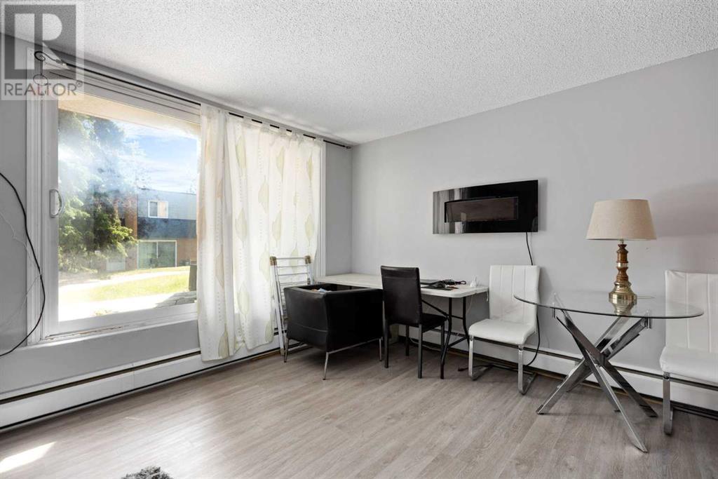 Single Family House for Sale in    Street SW Glenbrook Calgary 