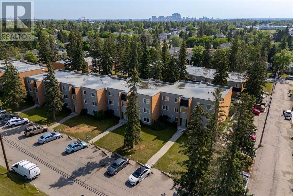 Single Family House for Sale in    Street SW Glenbrook Calgary 