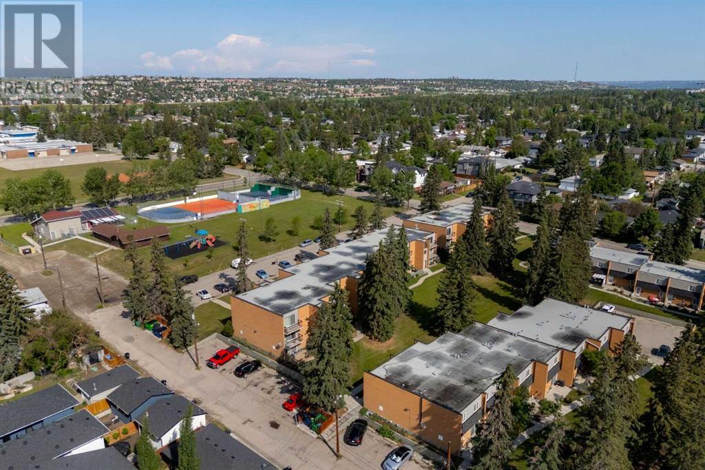 Single Family House for Sale in    Street SW Glenbrook Calgary 