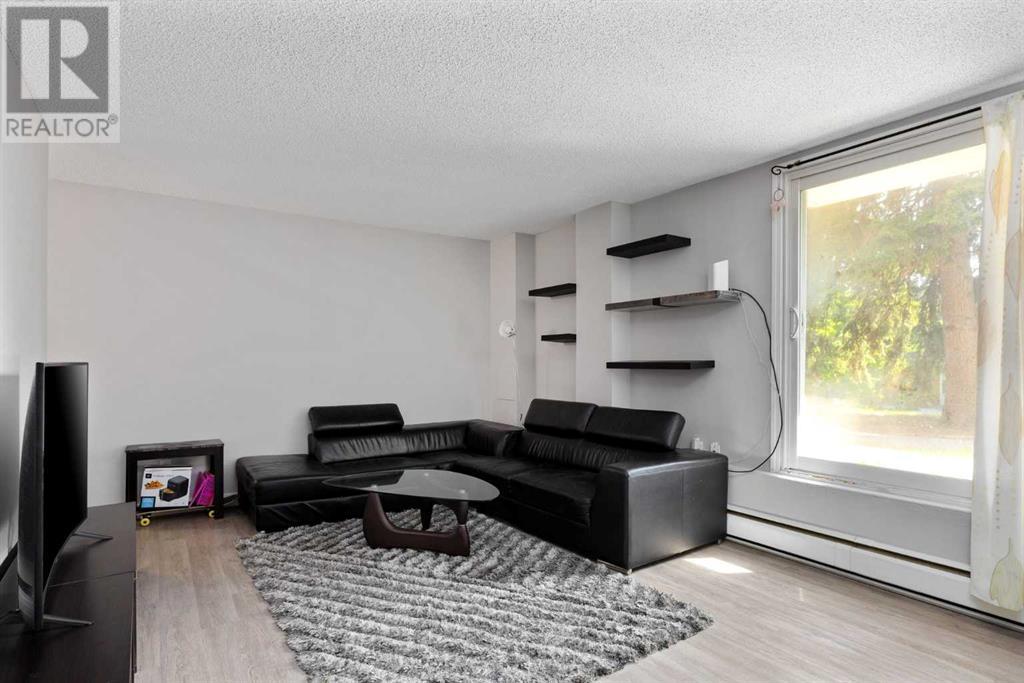 Single Family House for Sale in    Street SW Glenbrook Calgary 