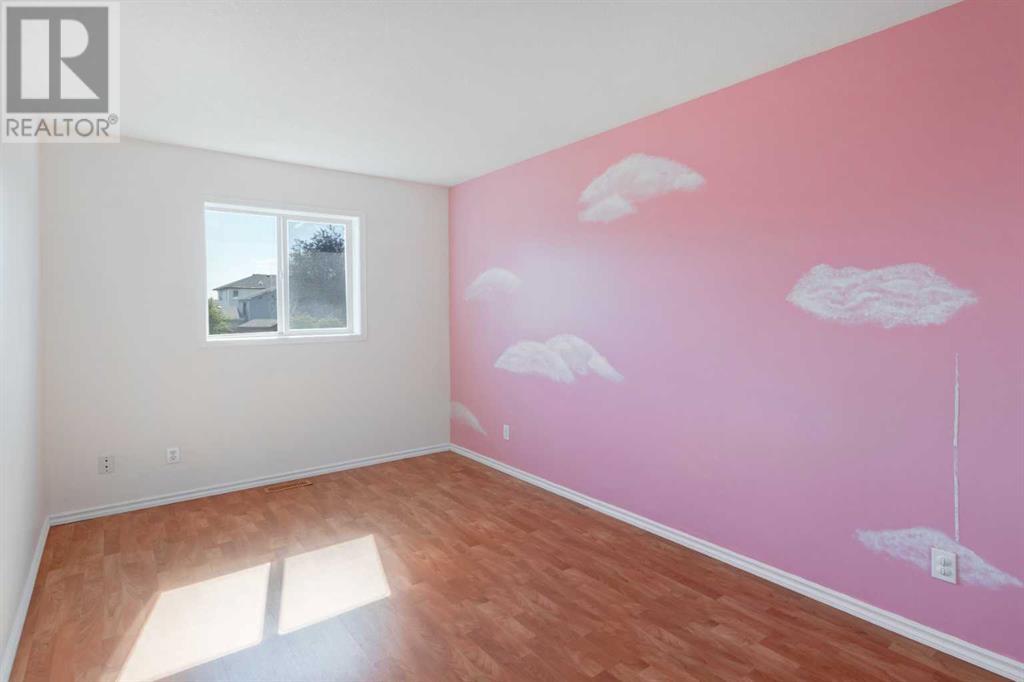 Single Family House Bi-level for Sale in  Laguna Way NE Monterey Park Calgary 