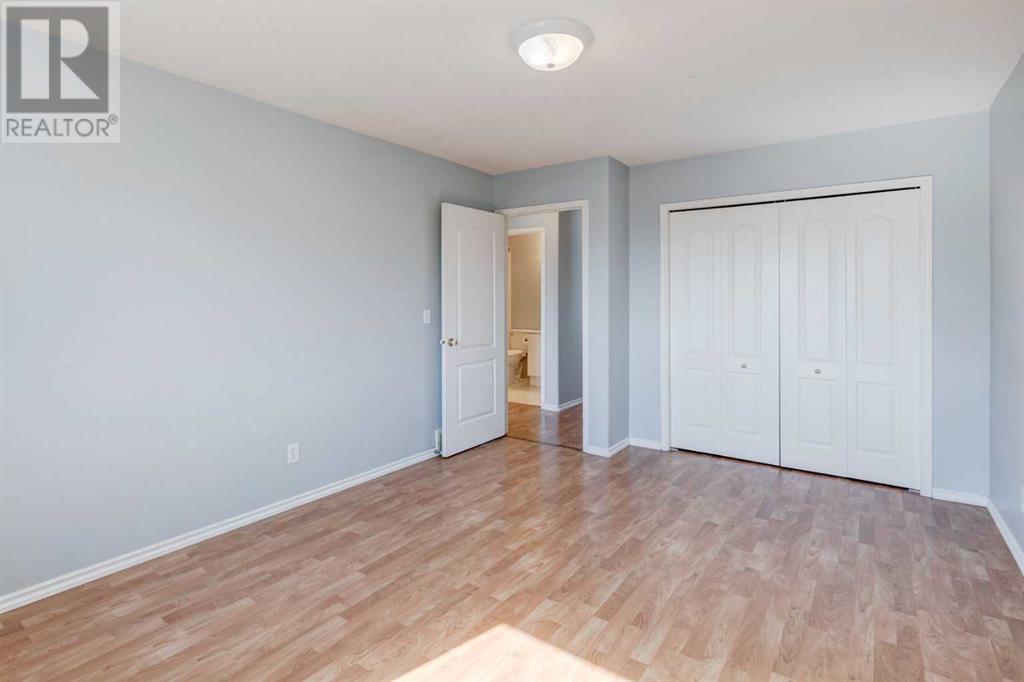 Single Family House Bi-level for Sale in  Laguna Way NE Monterey Park Calgary 